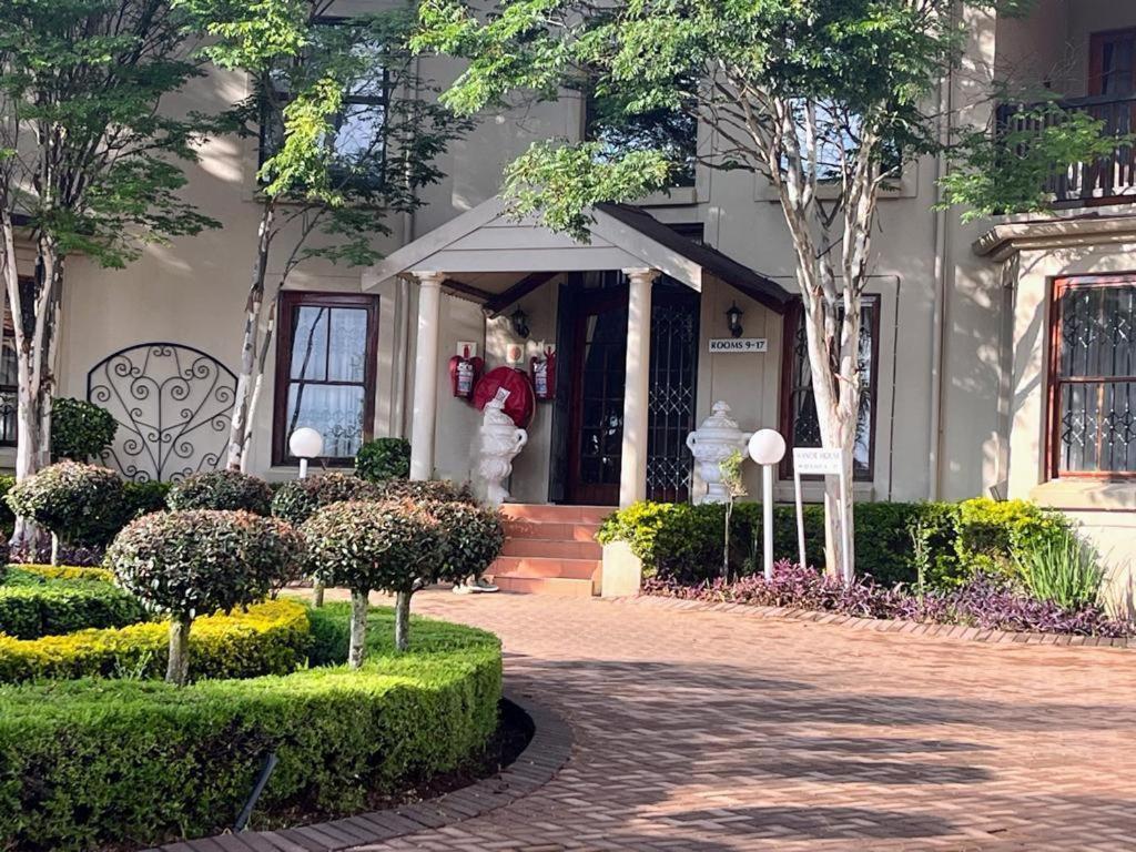 Hole In One Hotel Roodepoort Exterior foto